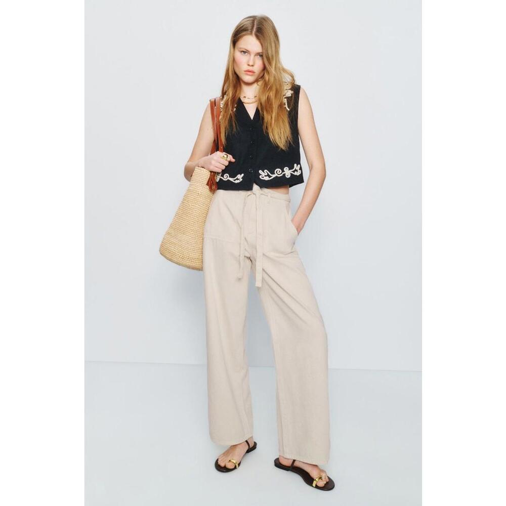 LE JEAN Rory Relaxed Jeans Size 24 Off White with stains